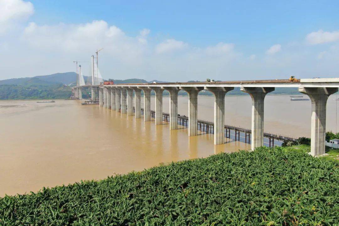 封开这条跨江大桥合龙啦,最新航拍视频曝光!_西江