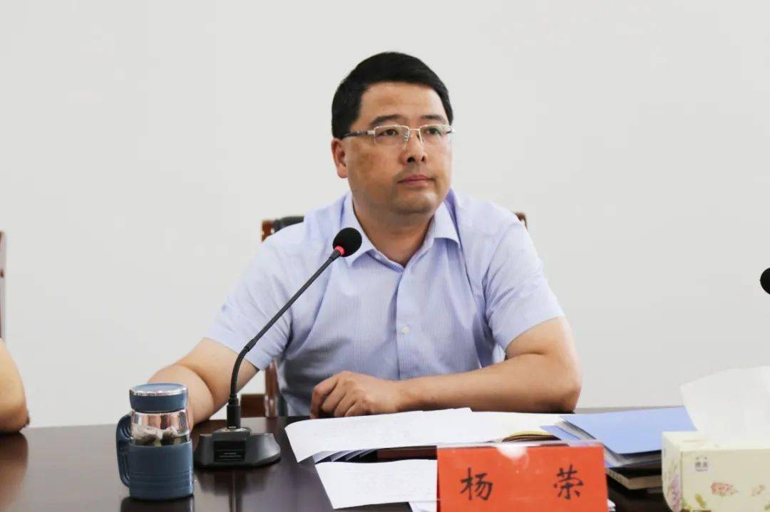 勤学习善思考多实践甘泉街道举行年轻干部座谈会