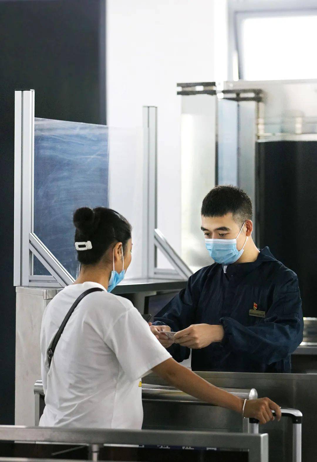 重要的事情说三遍戴口罩戴口罩戴口罩防疫用品携带go