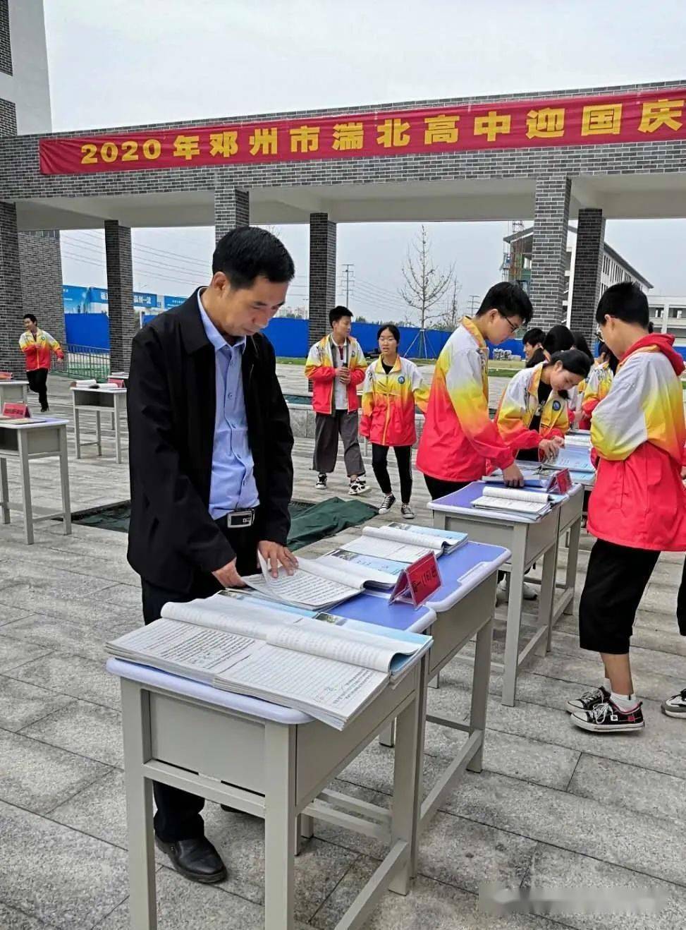 风采湍北祝福祖国2020年湍北高中迎国庆书画展