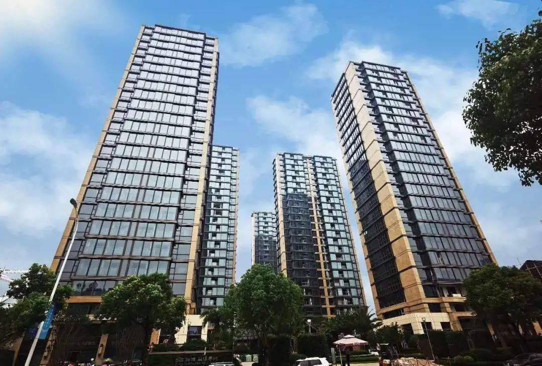 新湖·台州双溪春晓雅克金麻外立面实景图大师手笔之下,迎宾景观区