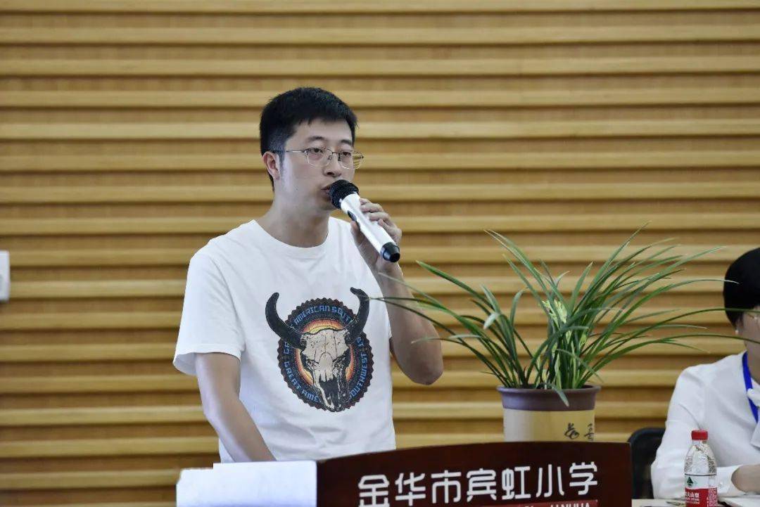 问题,如:集体活动,教学管理,空调安装等问题,分管德育林美英副校长