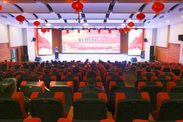 市委副书记熊晓龙,市委常委,宣传部部长汪华,副市长韦恩胜,市人武部