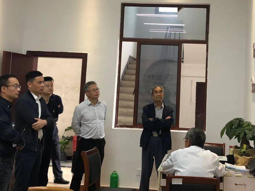 县委副书记,政法委书记徐凯盛一行调研东茗乡矛调中心建设情况