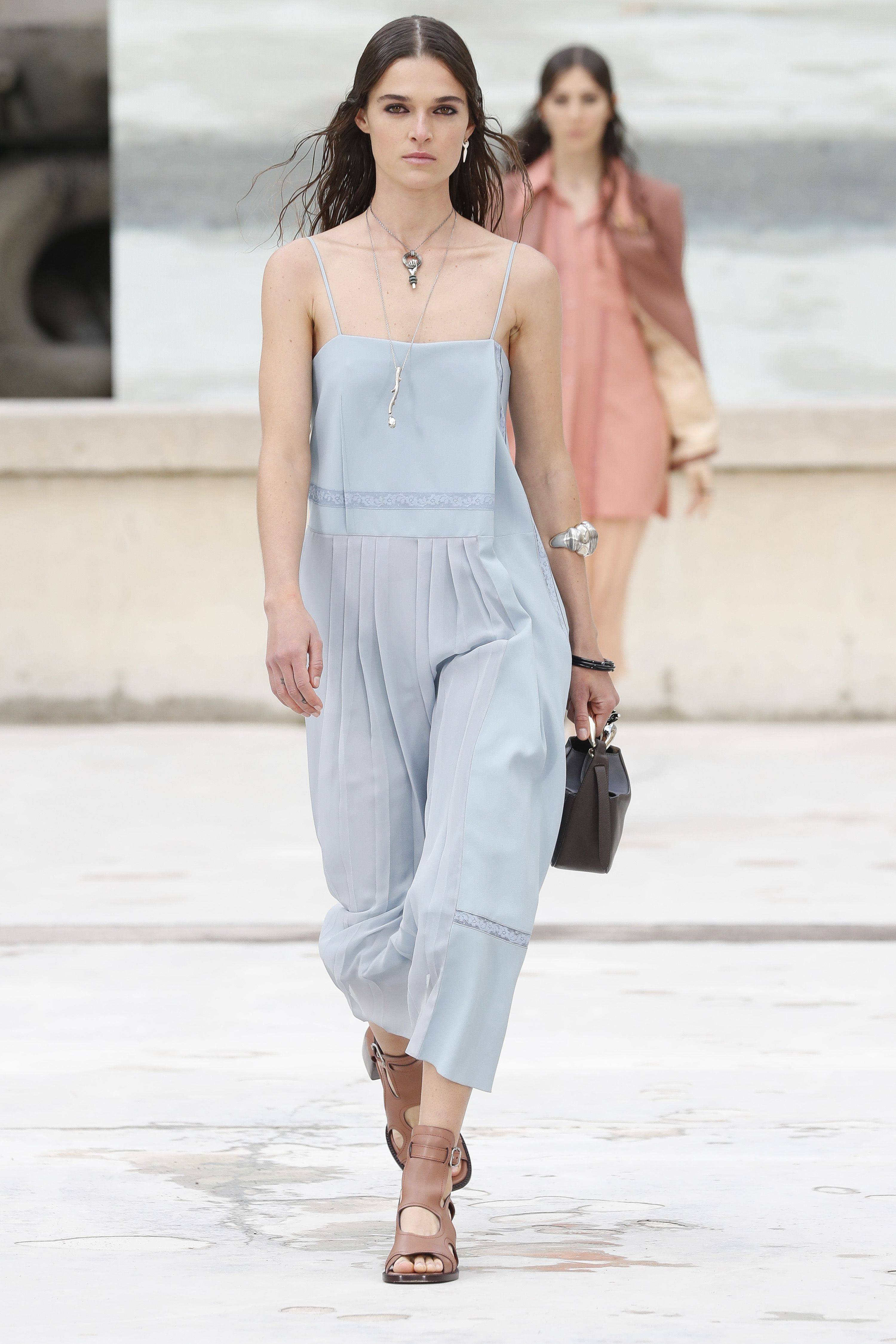 新闻 体育 汽车 房产 旅游 教育 时尚 科技 财经 娱乐 更多 母婴