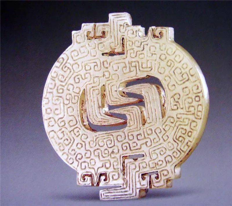 有件秦汉的玉器 ,自豪一辈子 !