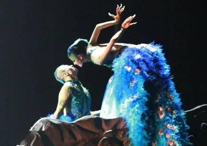 是杨丽萍最美的舞蹈,为何不愿再上春晚,真相让人心酸_孔雀舞