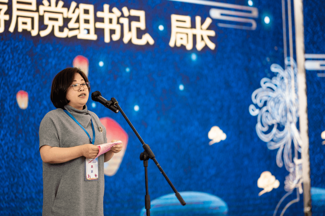 区委书记张彤,副区长闫冬梅等领导莅临现场观摩.