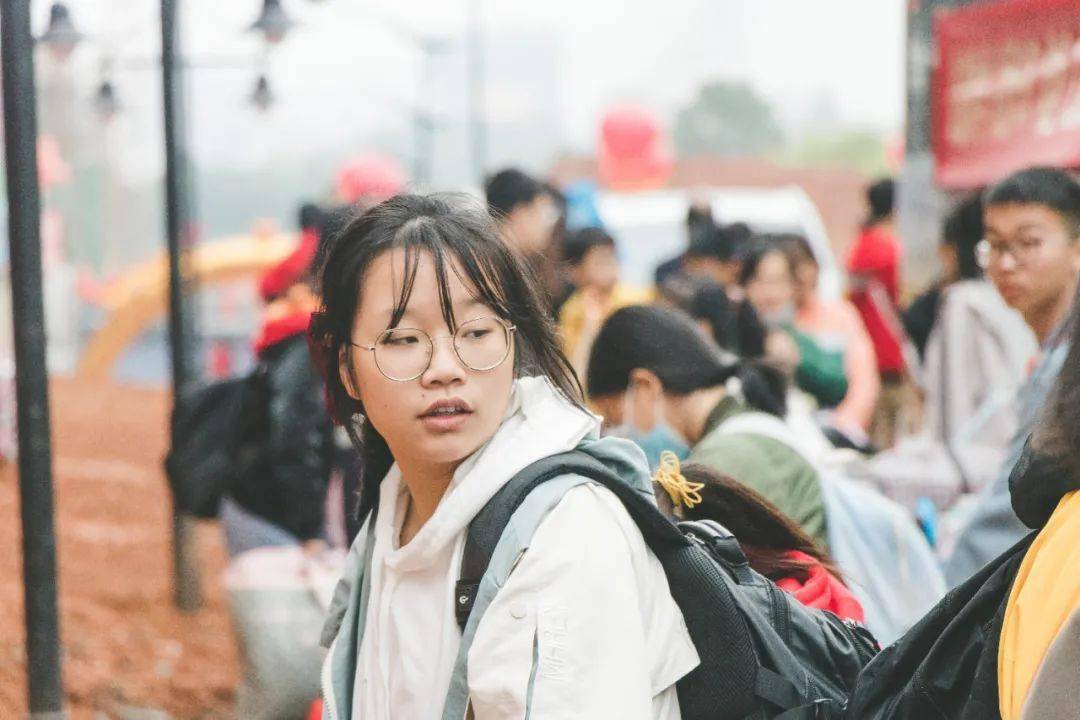 速来围观常宁二中高一年级全体师生喜迎新校区搬迁真羡慕这届学子