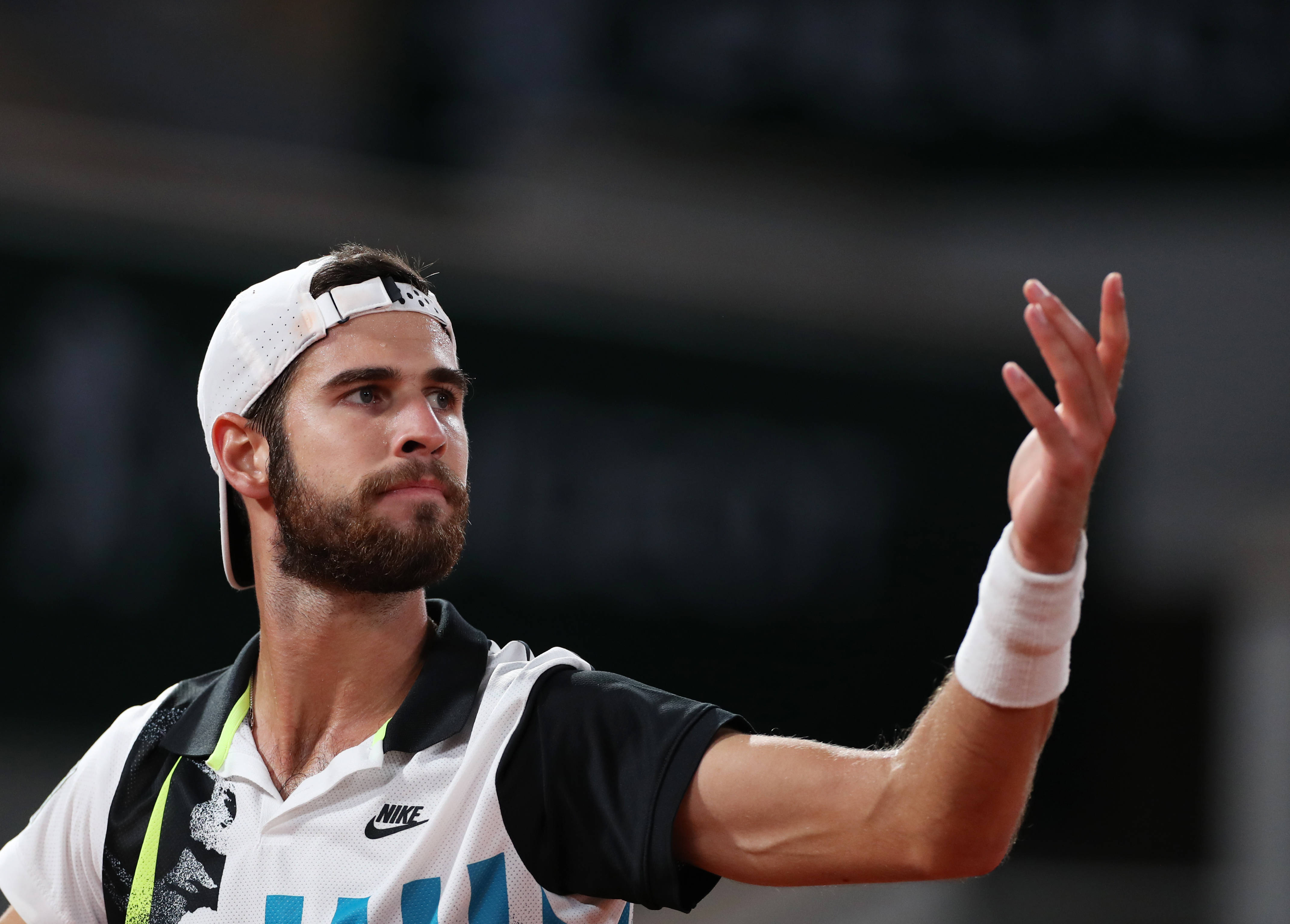 网球 法网 卡查诺夫无缘八强 新华社