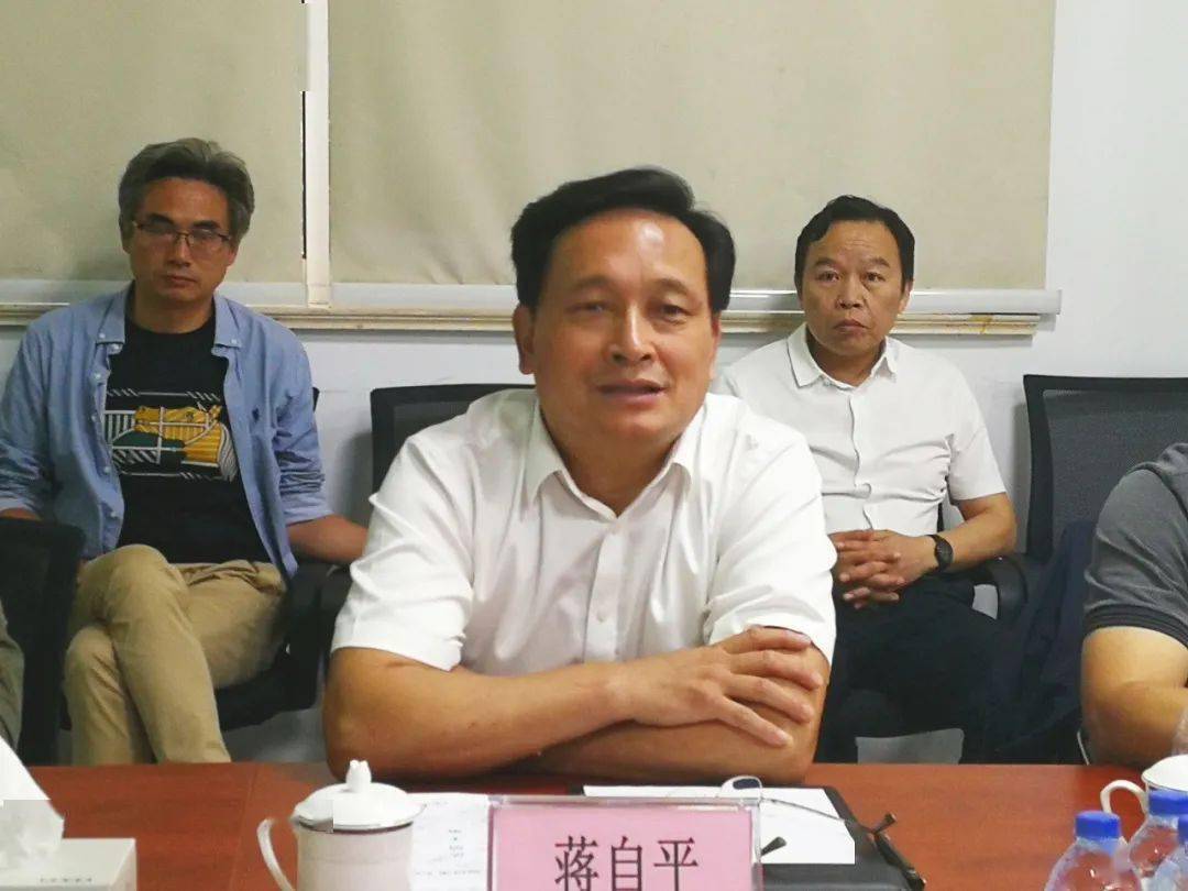 市人大常委会调研重大项目建设推进工作