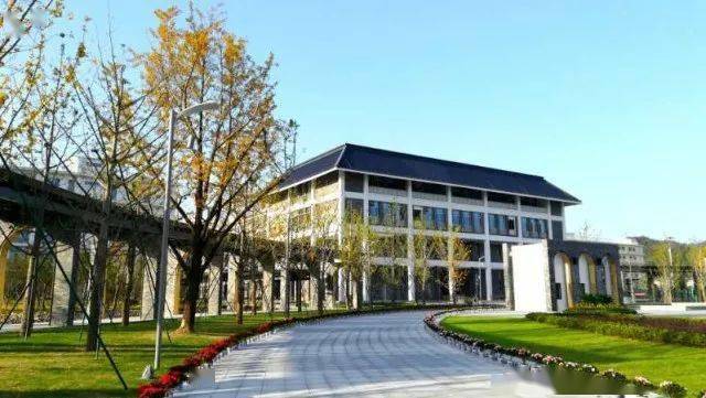 郑栅洁回信勉励奉化中学师生