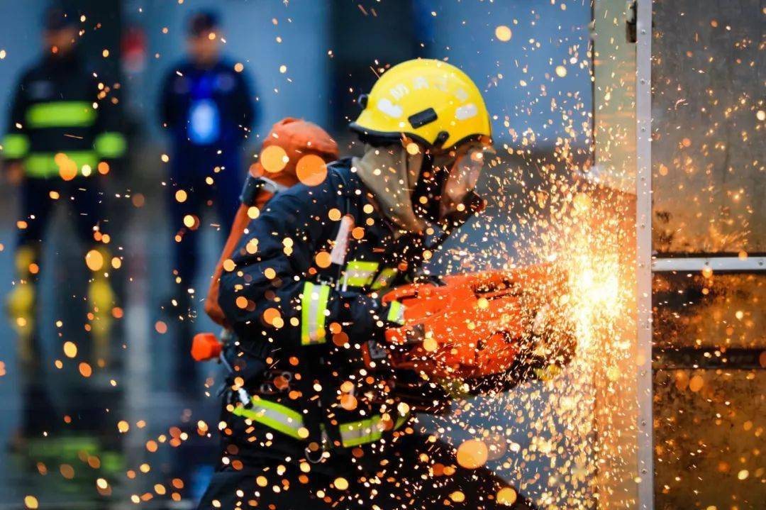 消防员,原来你的日常训练生活是这样的!