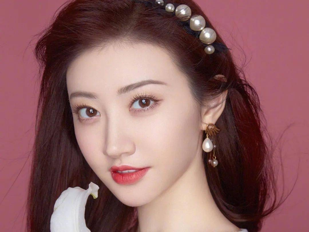 服药,扎针,家庭"实验室",女明星为了美白太拼!_手机搜狐网