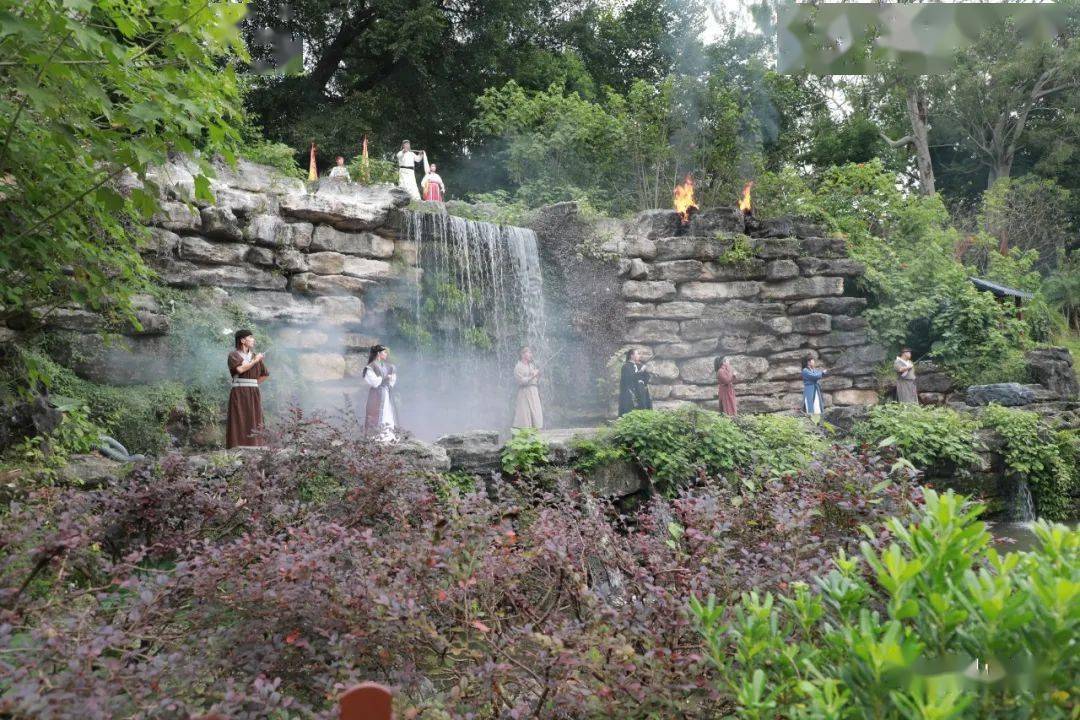 武侠实景演艺 倍受游客青睐_手机搜狐网