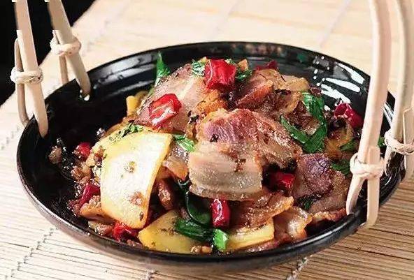 土豆片炒坛子肉