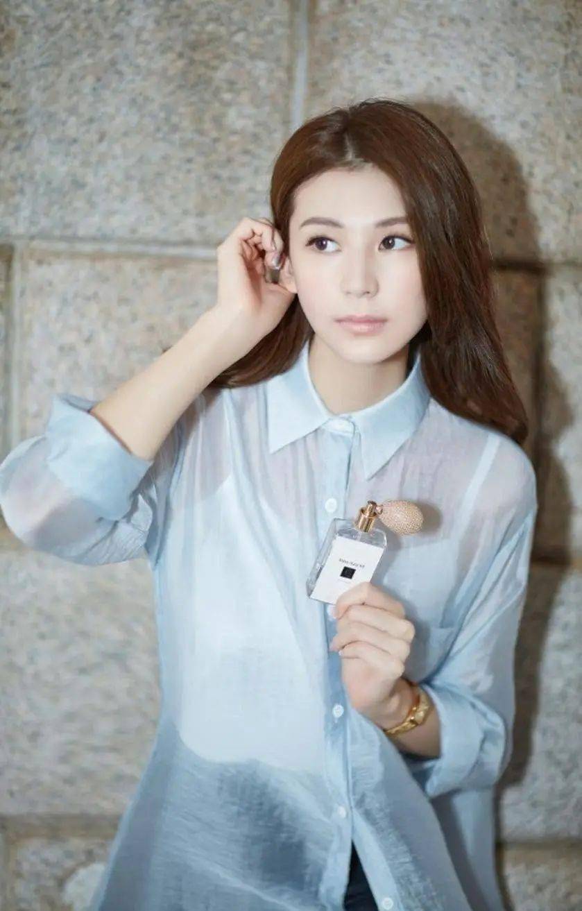 期待香港女歌手新歌请林子祥帅气儿子做mv主角讲述暗恋的故事