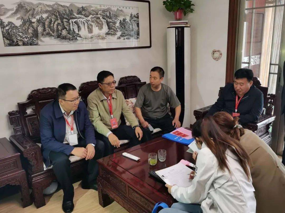 市统计局局长达占文,区委常委,常务副区长李颖超到