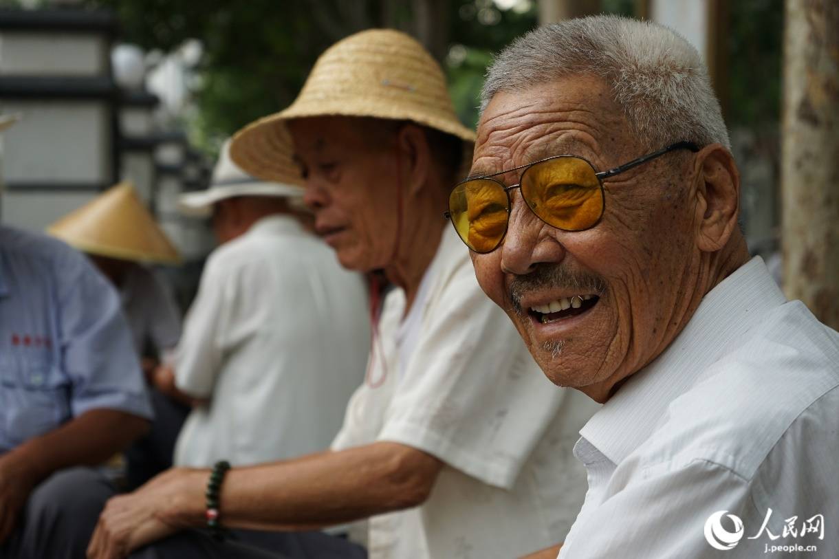 幸福笑脸见证沂蒙巨变