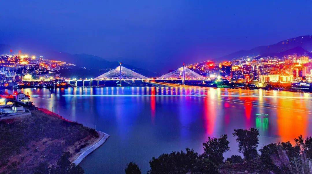 巴东县长江大桥图片图片