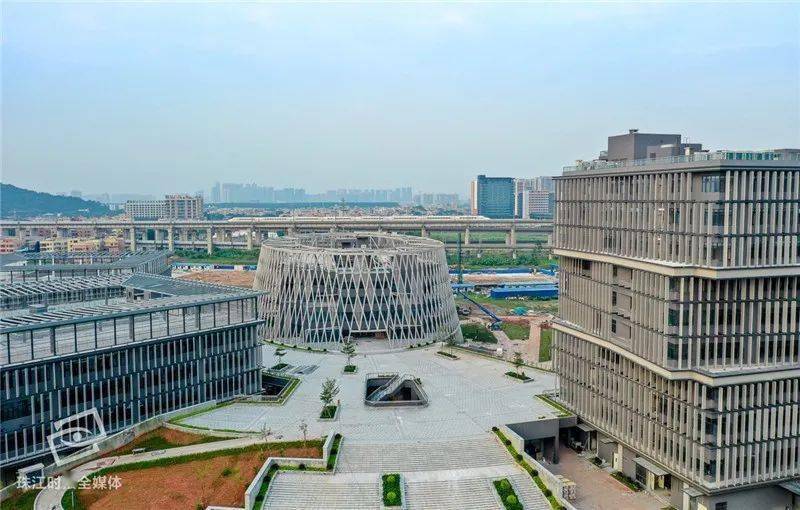 中心,原来的"南海科大专项"升级为"佛山市香港科技大学产学研合作专项