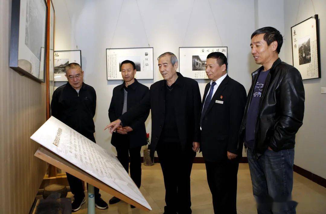襄汾邱小林李铁柱名胜古迹摄影题跋展在县文化馆开展