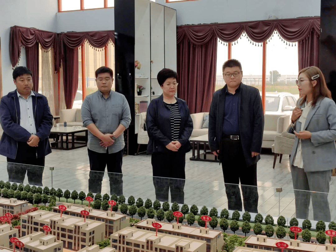 县领导到部分重点项目现场办公