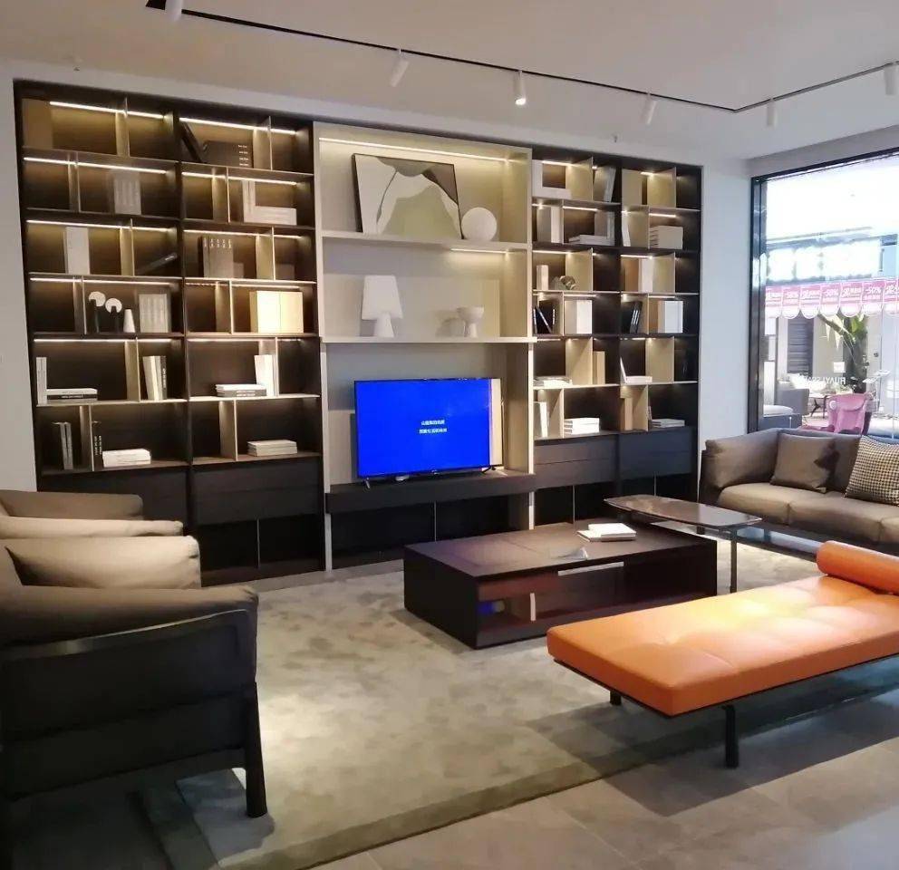 华意空间隐喻的美感内敛而锋芒深藏于细节中的高级