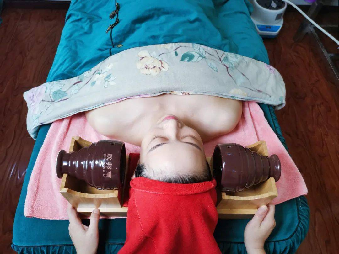 揭秘文峰塔广场竟然隐藏着这样一家店客户追着它跑