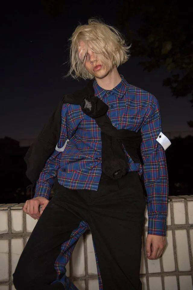 virgilkidmilli居然在同一天相继上身这个韩国archive品牌