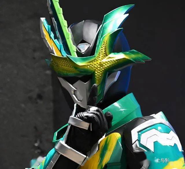 假面骑士saber新登场的绯道莲简介