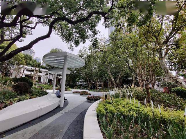 威海路惊现北欧风街心花园