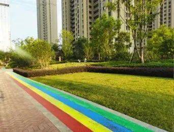 3,点缀园区篇除了车库美化与彩虹跑道绘制,为了增加园区的生动性,让