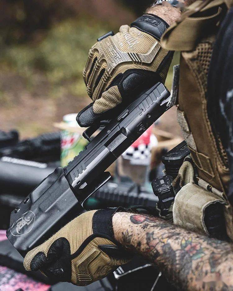 【各位同学认的全吗】以色列iwi公司武器美图欣赏