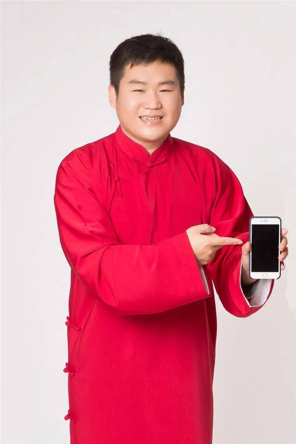 24:00今天&明天18:00--20:0020:00--22:0022:00--24:00王闻千赵魁然