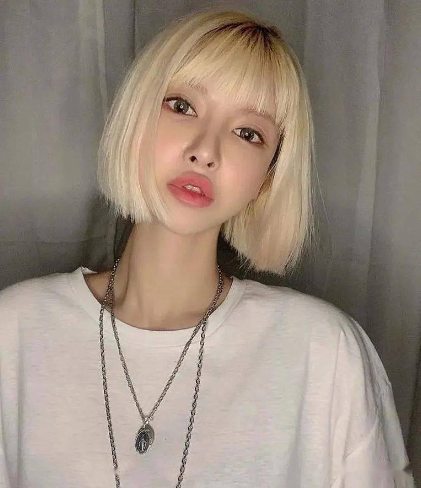 2020超火的辣妹短发