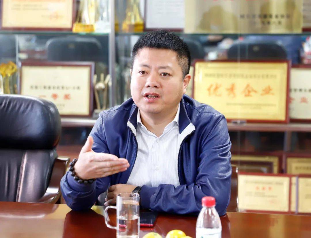 东辉建设集团总裁王立辉携中