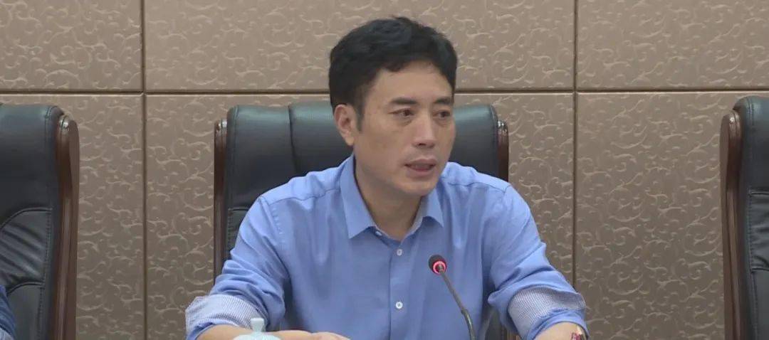 郑华森主持召开城区断头路项目建设推进会