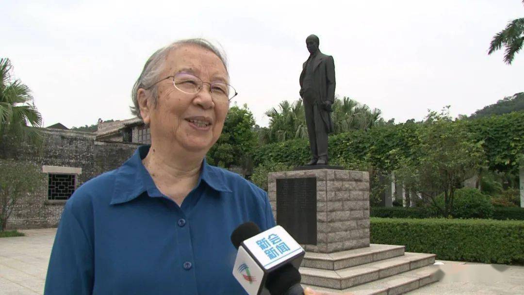 梁忆冰女士是梁启超先生的孙女,著名经济学家梁思达的女儿.