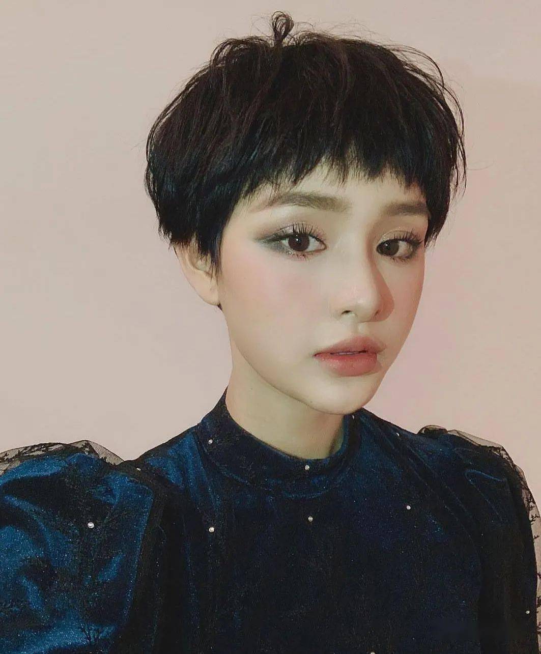 2020流行"盖盖头"