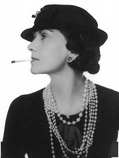 真实的可可·香奈儿—傍大款,当小三,脚踏两条船,纳粹间谍_chanel