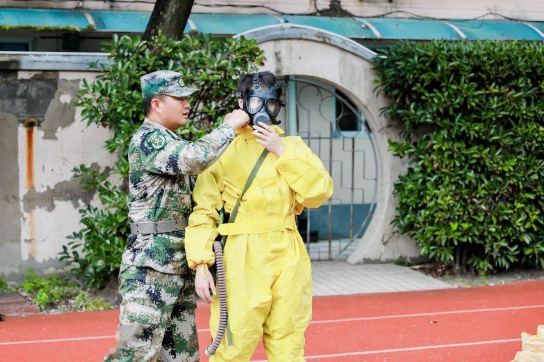 教育部调研组一行调研东方绿舟学生军训工作