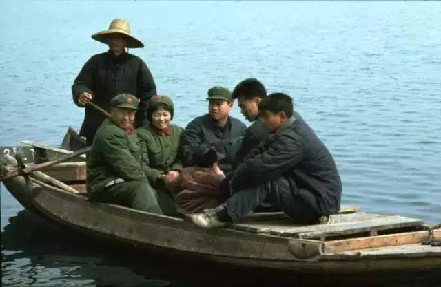 evearnold玛格南首位女摄影师我从不偷偷抓拍