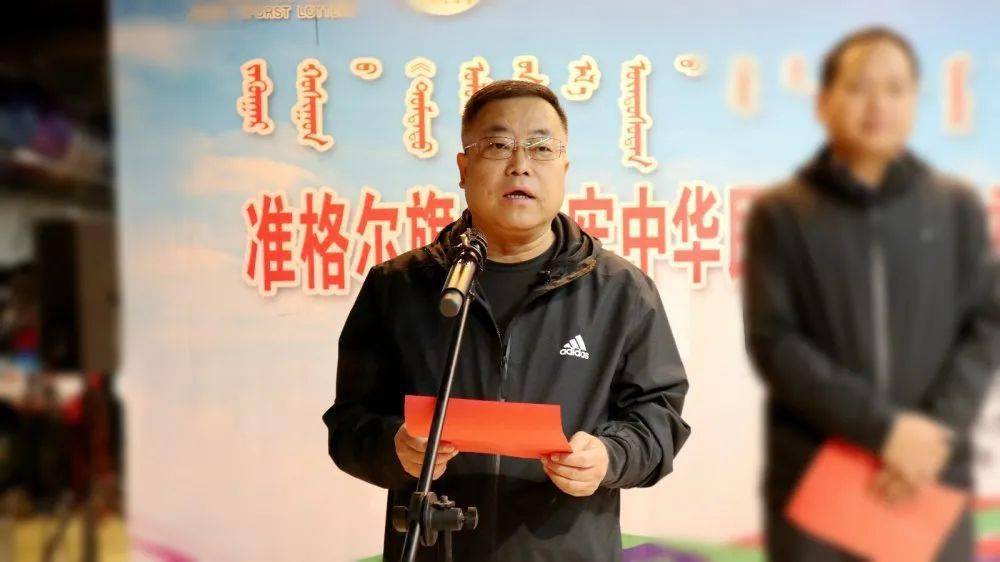 头条准格尔旗举行铸牢中华民族共同体意识2020年第三届中小学生游泳