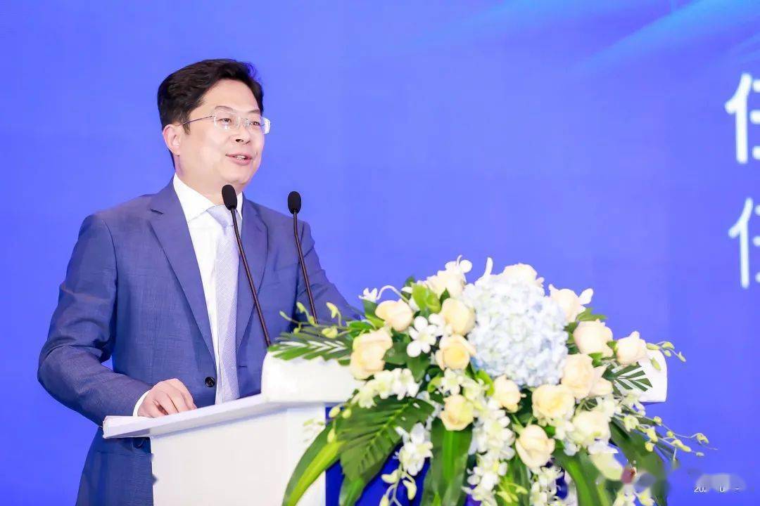 中共任丘市委书记张新华在致辞中提到,河北任丘城市环境宜居宜业,是