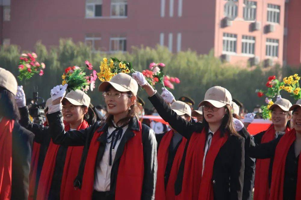 艺体风采泰安英雄山中学舞动青春唱响未来
