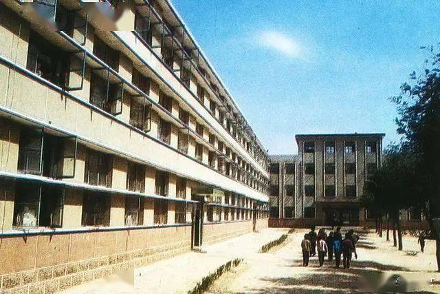 阳谷一中教学大楼阳谷造纸厂—蔡伦坊油棉四厂收购棉花现场来源