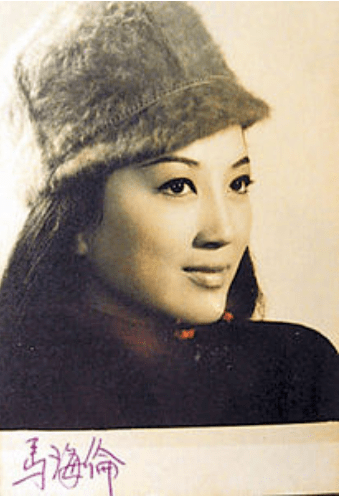 72岁tvb女星22岁惊人靓样出土,v面加迷人电眼夺"香港玉女"冠军_马海伦