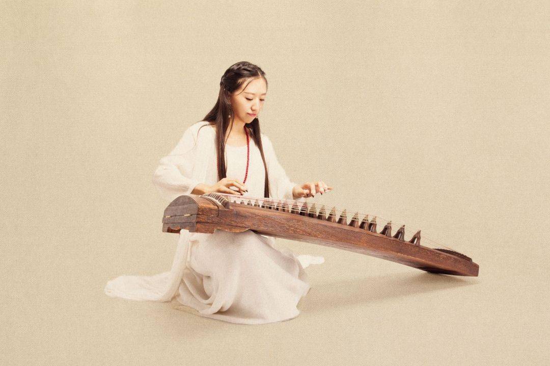 授课老师-李思老师中筝学院古筝专业教师师从当代中国杰出古筝演奏家