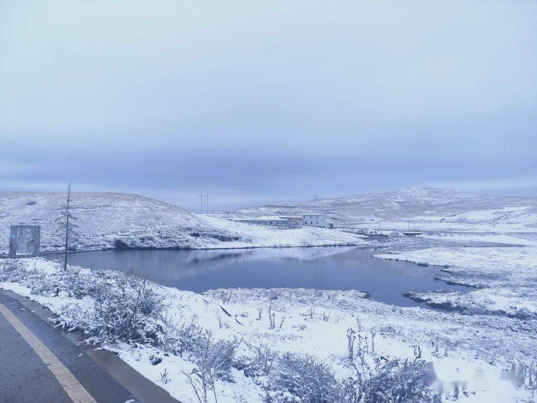 10月21日,昭通大山包迎来第一场雪!